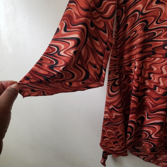 Es.se Women's Multicolor Abstract Flare Sleeved Top, Size M - Picture 5 of 9